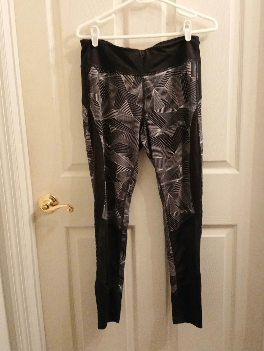 Danskin Now Athletic Leggings Women's Size M 8 -10 Black Geometric Print #Gym